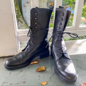 Beautiful Italian leather lace boots